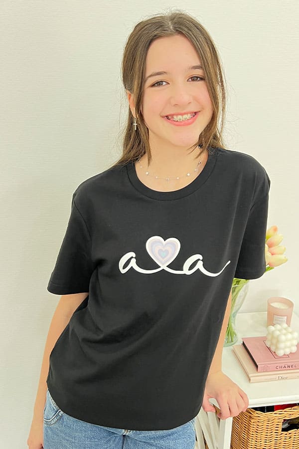 AVA LOVES YOU T-SHIRT DARK