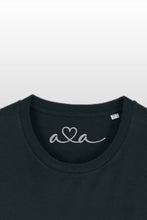 Lade das Bild in den Galerie-Viewer, AVA LOVES YOU T-SHIRT DARK
