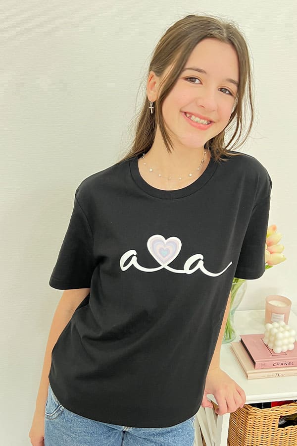 AVA LOVES YOU T-SHIRT DARK