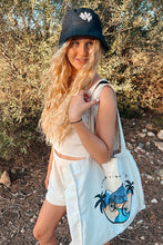 Lade das Bild in den Galerie-Viewer, HAPPY MIND BUCKET HAT
