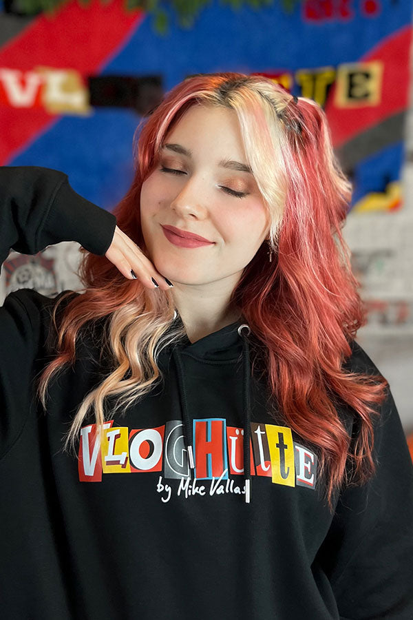 „Vloghütte“ Hoodie + Autogrammkarte