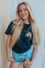 Lade das Bild in den Galerie-Viewer, FOLLOW THE RAINBOW SHIRT
